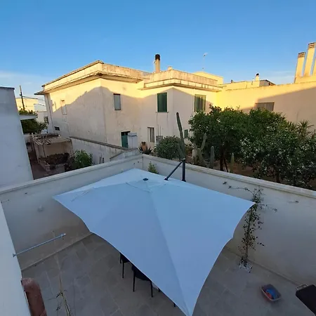 Casa Tizy Apartment Botrugno Exterior photo