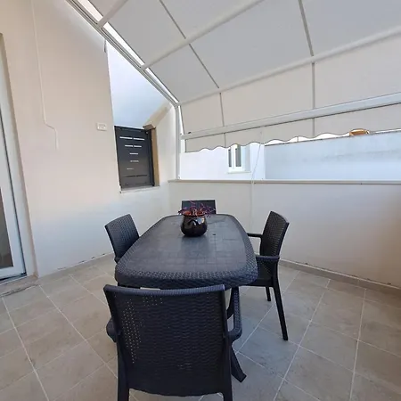 Casa Tizy Apartment Botrugno Exterior photo